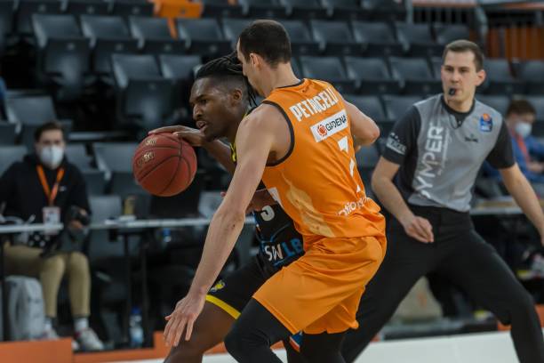 个巨大的挑 个巨大的挑